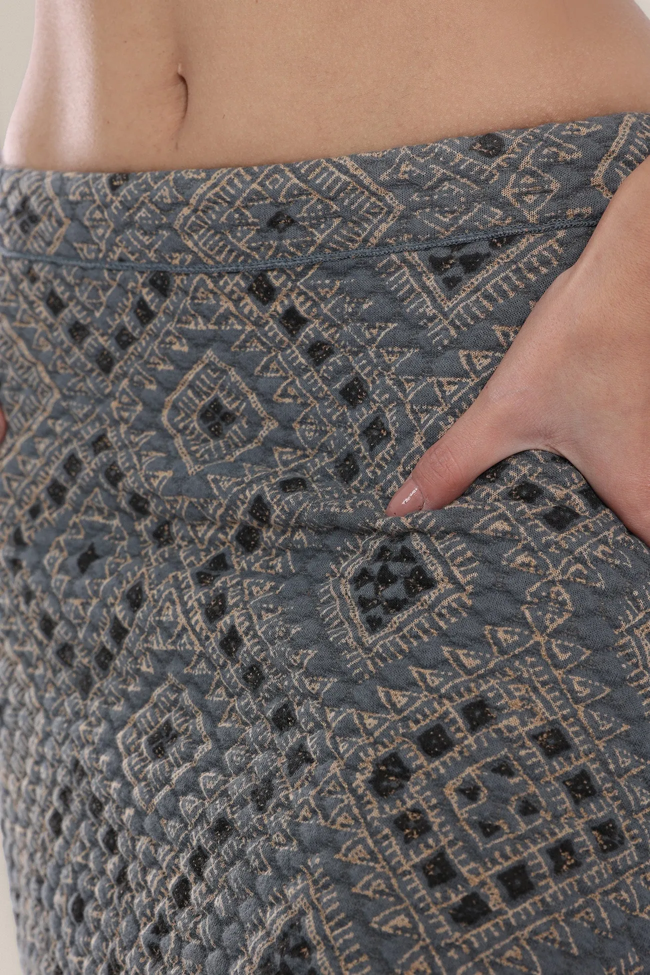Harem pants in quilted printed cotton blend