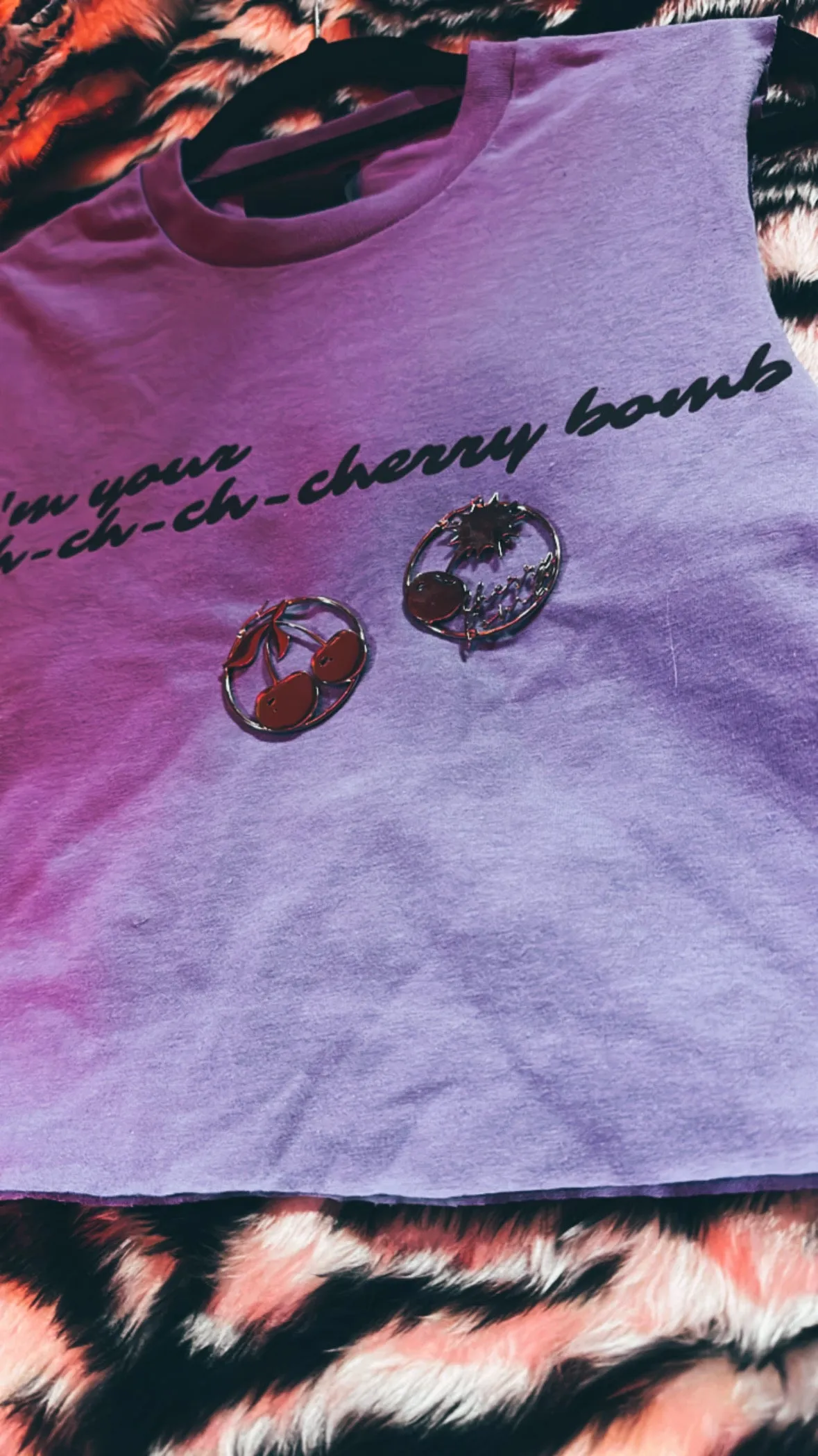 “I’M YOUR CHERRY BOMB” CROPPED TANK TOP