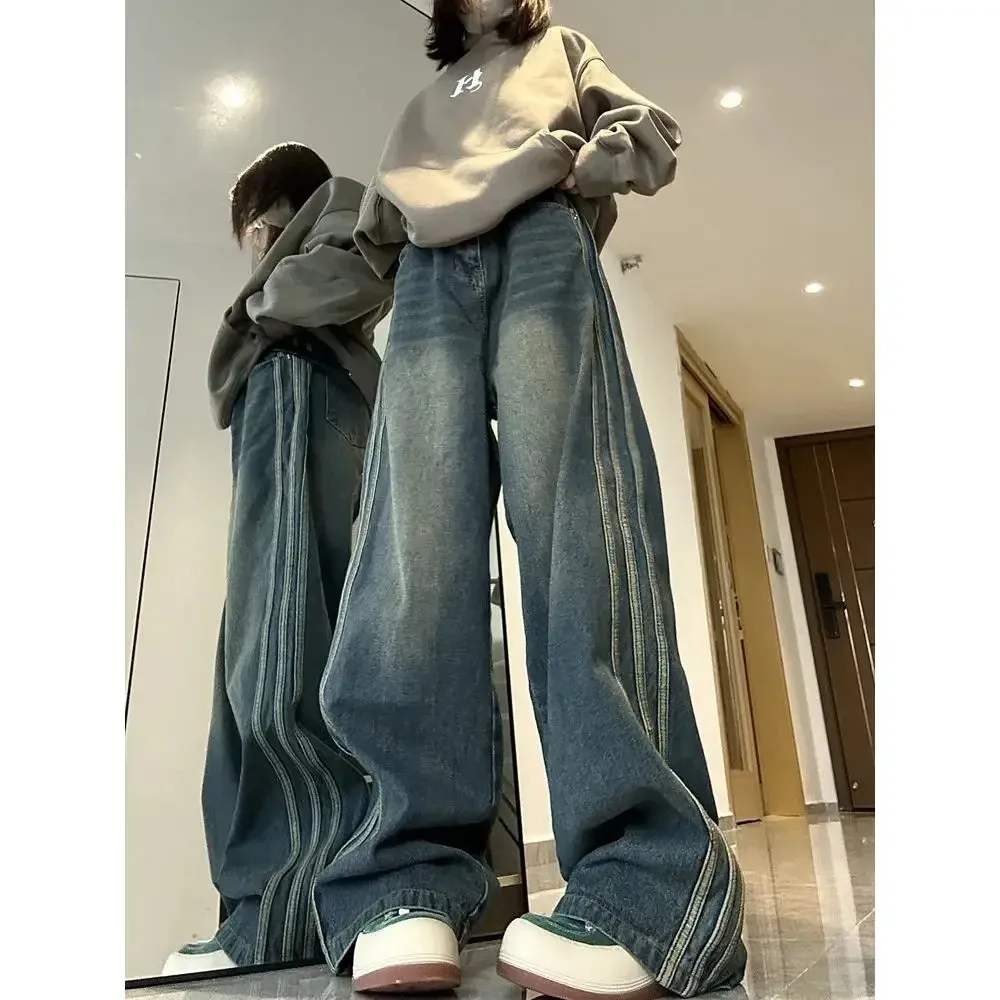 Y2K High Waist Jean im Streetwear-Look mit weitem Bein